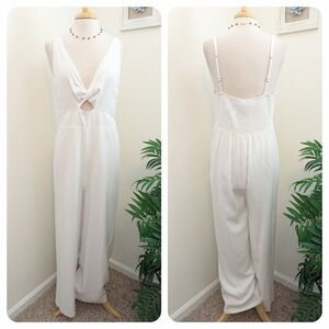 Francesca's | Blue Rain Twist Front V Neck Sleeveless Linen Jumpsuit White XL